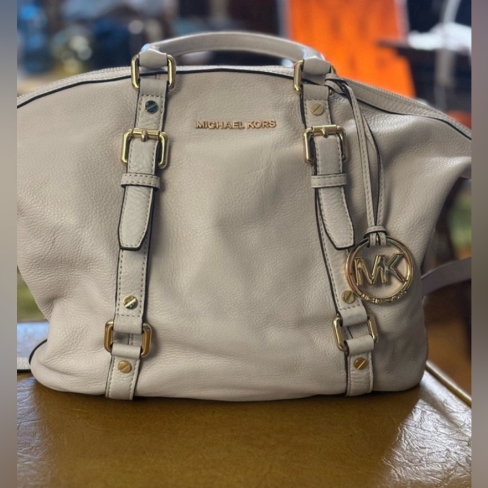 Michael Kors Bedford Legacy Medium Light Cream Convertible Satchel Pristine EUC